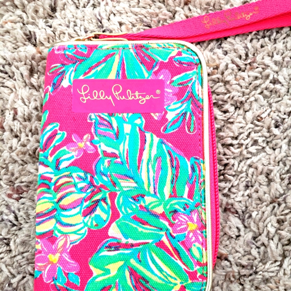 NWOT Lilly Pulitzer Wallet/Phone wristlet
